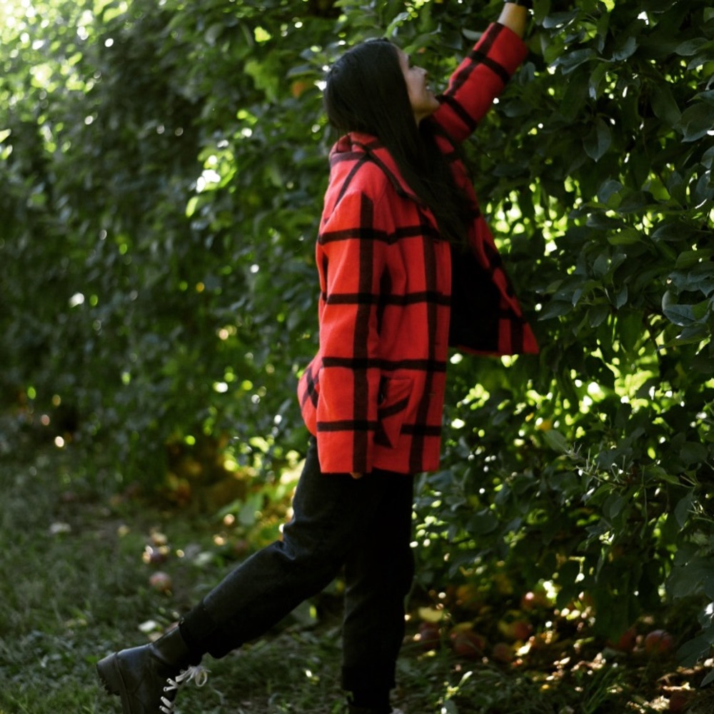 Red and Black 600 West Jacket Fall Coat